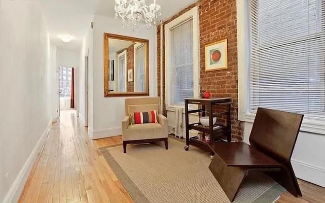 Rented by LJ Sloane Management | media 53