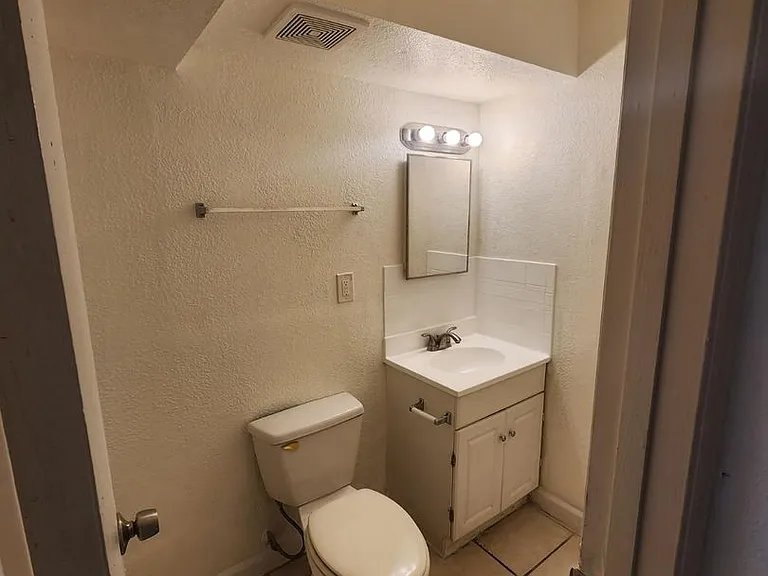 Modern Quarters Apartments — Photo 8