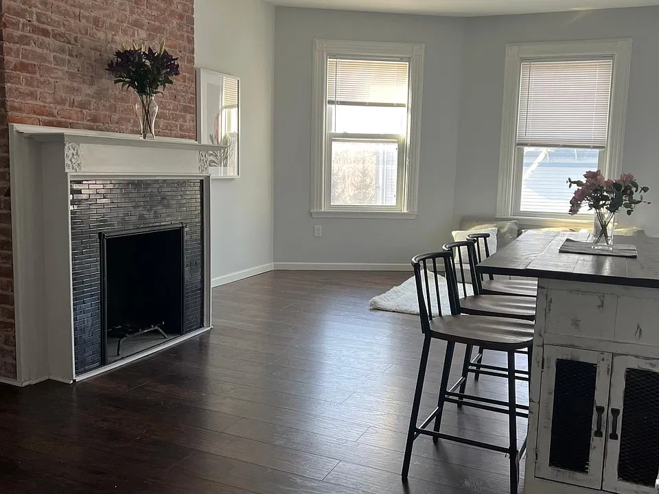 19 Euclid Ave #3