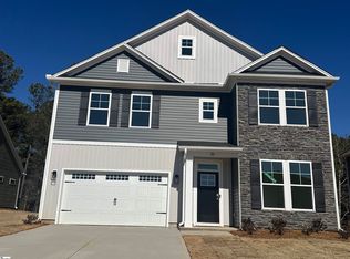 351 E Pyrenees Dr, Wellford, SC 29385