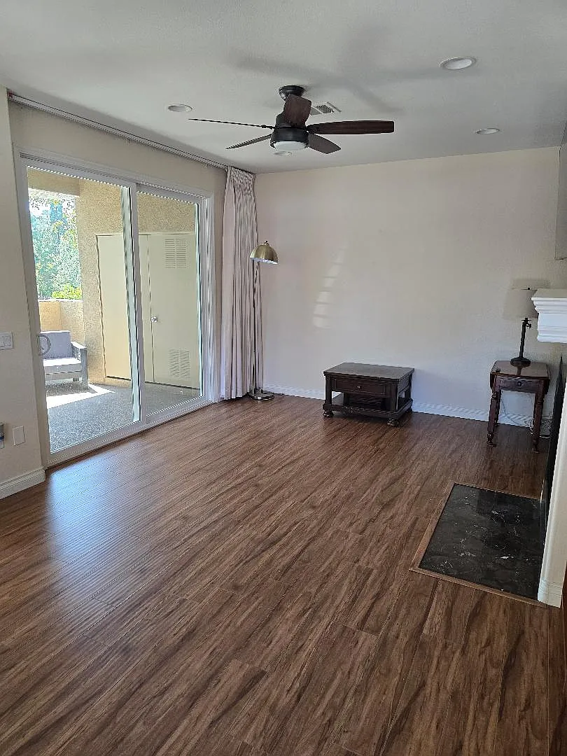 2 bed, 944 sqft, $3,500 — Photo 4