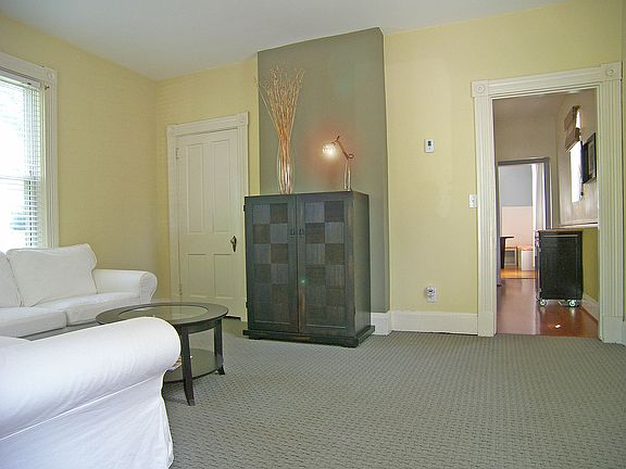 3rd image of 322 N Cooper Ave