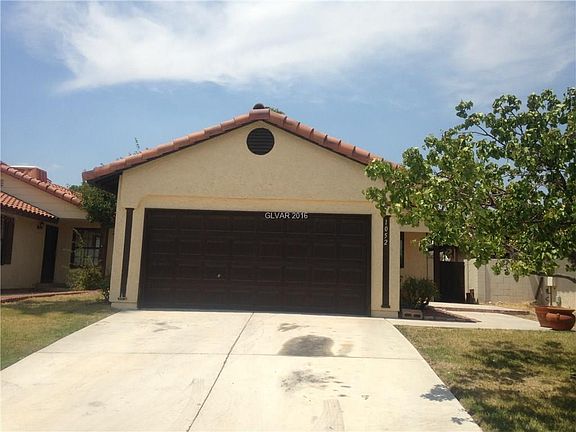 2nd image of 1052 Neil Armstrong Cir