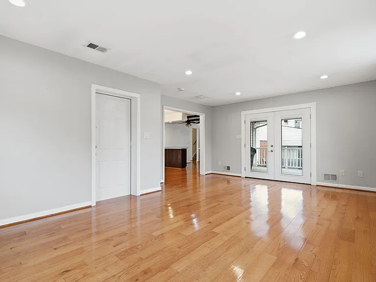 2521 Shanandale Dr — Photo 19