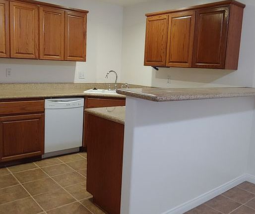 3rd image of 7113 Victor Pl APT B
