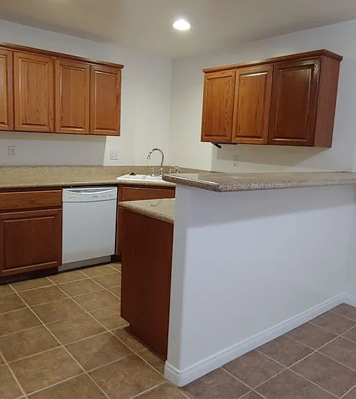 7113 Victor Pl — Photo 3