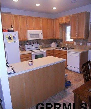 4th image of 1005 Beaver Lake Blvd