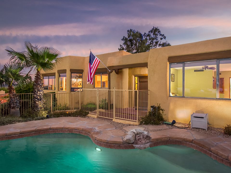 1st image of 10825 N Poinsettia Dr