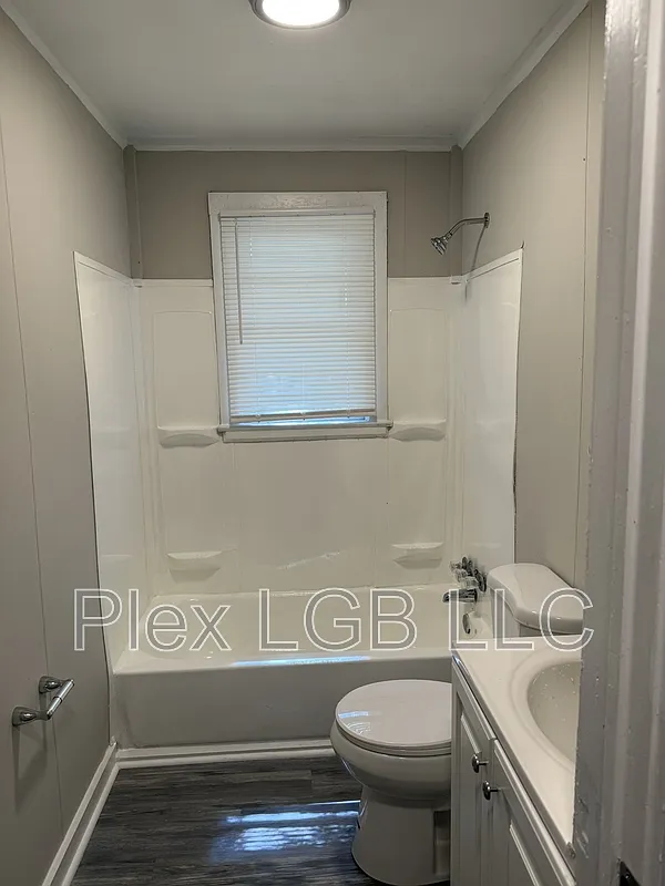 2 bed, 1.0 bath, 864 sqft, $1,025 — Photo 2