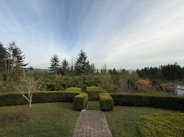 2 bedroom rental in West Vancouver — photo 2