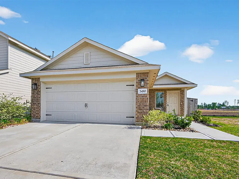 2450 Ridge Oak Dr — Photo 2