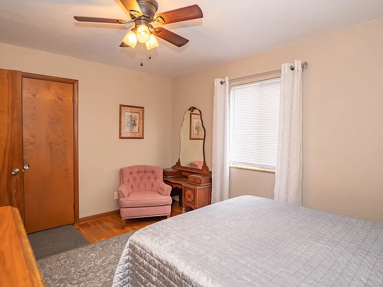 1755 Cromwell Dr — Photo 10