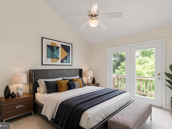 5th image of 905 Shaw Ct
