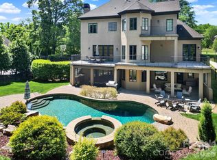 8000 Skye Lochs Dr, Waxhaw, NC 28173