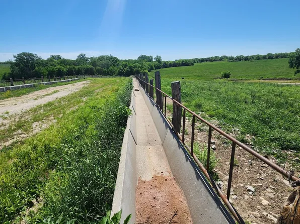 Gazell Ave, Princeton, MO 64673