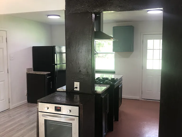 415 Candlelight Ln — Photo 2