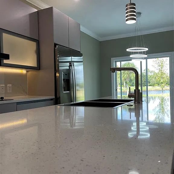 1810 Brentwood Ct — Photo 5