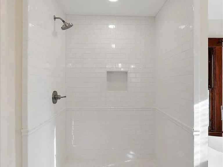 438 N Bailey St — Photo 27