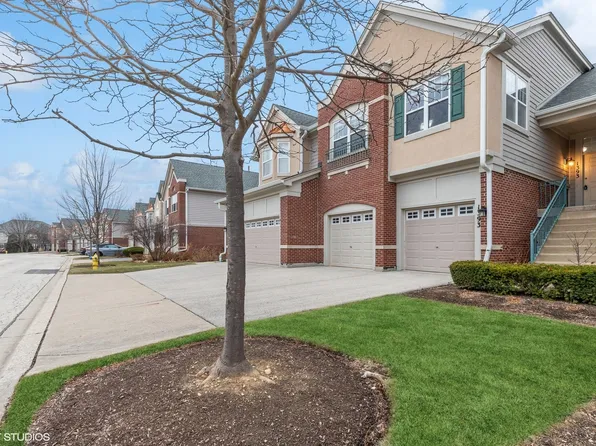 1393 Pinehurst Dr, Vernon Hills, IL 60061