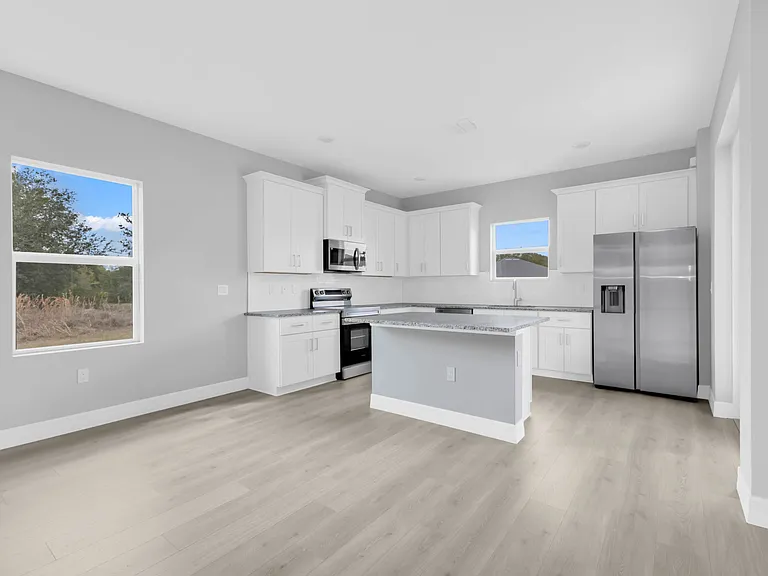 Builder provided photos - actual layout is reversed. Specific finishes may vary.