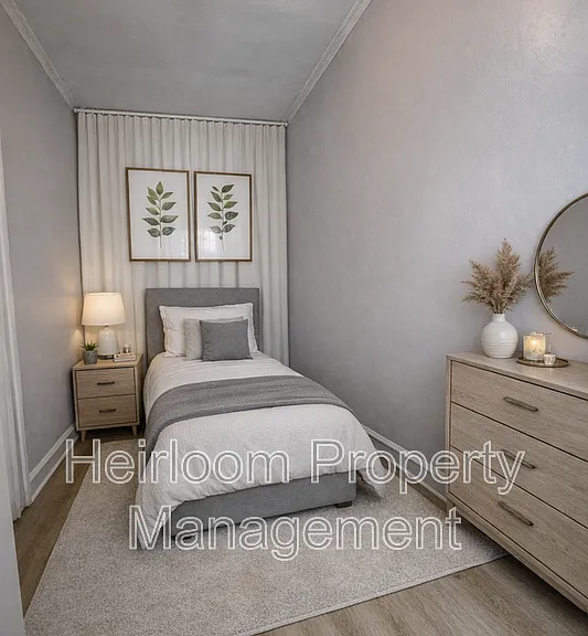 928 1/2 E 4th St #2 — Photo 3