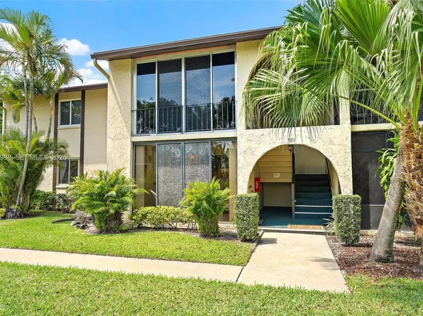 301 Pine Ridge Cir APT C-1, Greenacres, FL 33463