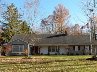 11283 Robson Rd, Grafton, OH 44044