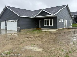 1126 24th St W, Dickinson, ND 58601