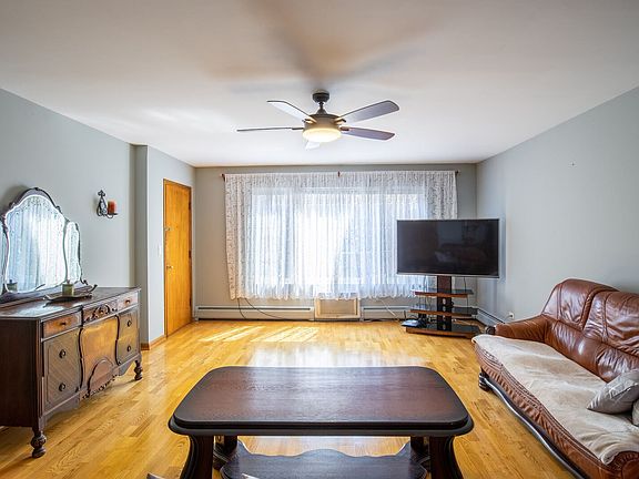 5th image of 3552 N Oleander Ave APT 104