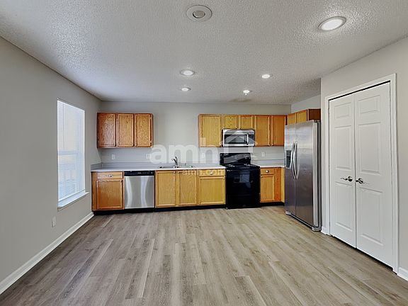 3rd image of 6740 Everbloom Ln