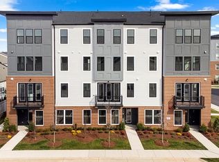42838 Firefly Sonata Ter #10-03, Ashburn, VA 20148