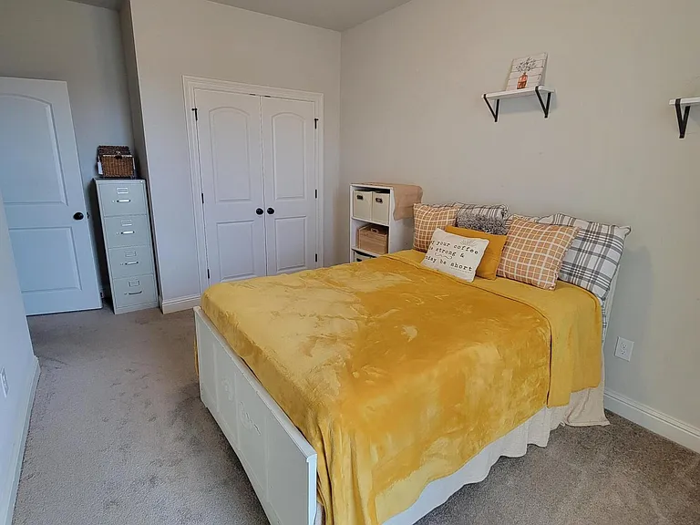 10165 Patrick Dr — Photo 41