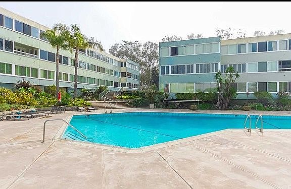 2nd image of 635 Paseo De La Playa Unit 103