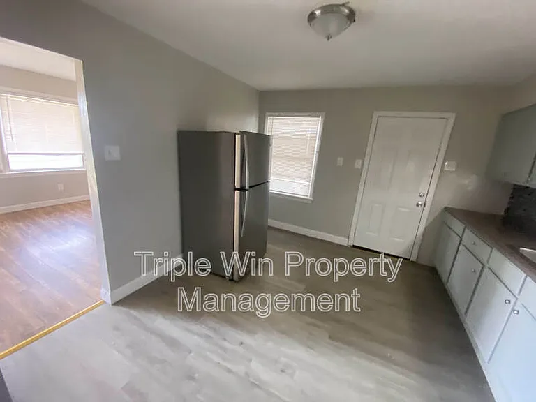 3133 Rex Ave — Photo 13