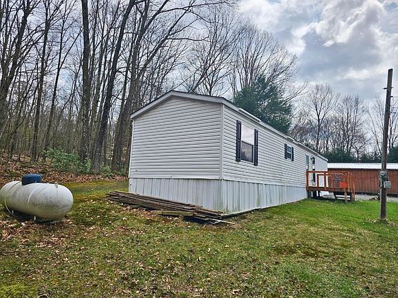 3rd image of 200 Maple Rd