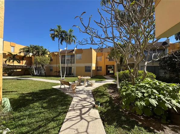 9300 W Flagler St APT 229F, Miami, FL 33174