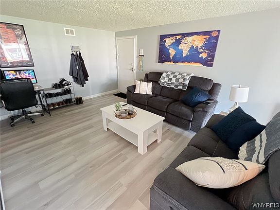 5th image of 73 Henel Ave APT 3