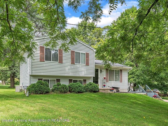 2nd image of 4904 Westhill Dr