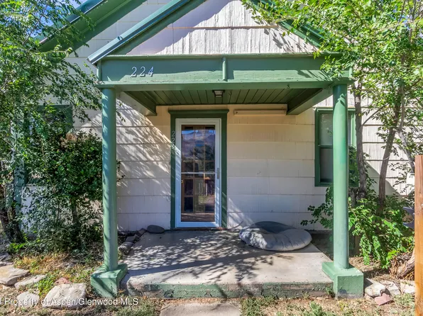 224 E 3rd St, Parachute, CO 81635