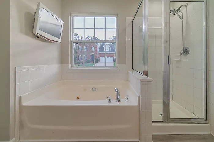 4057 Buckingham Dr — Photo 13