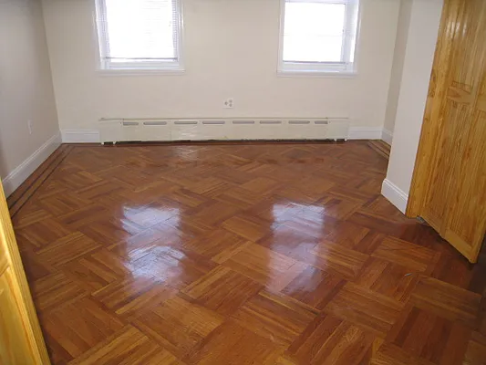 Rented by Alexiou Realty | media 20