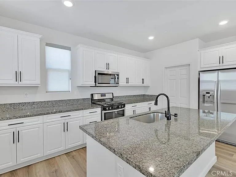 14700 Sherman Way — Photo 3