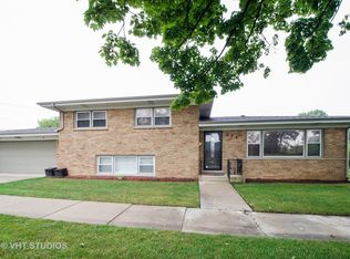 938 N Fairview Ave, Park Ridge, IL 60068