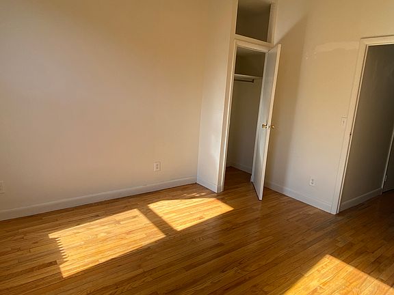 4th image of 223 E 32nd St #3B