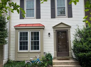 10291 Latney Rd, Fairfax, VA 22032