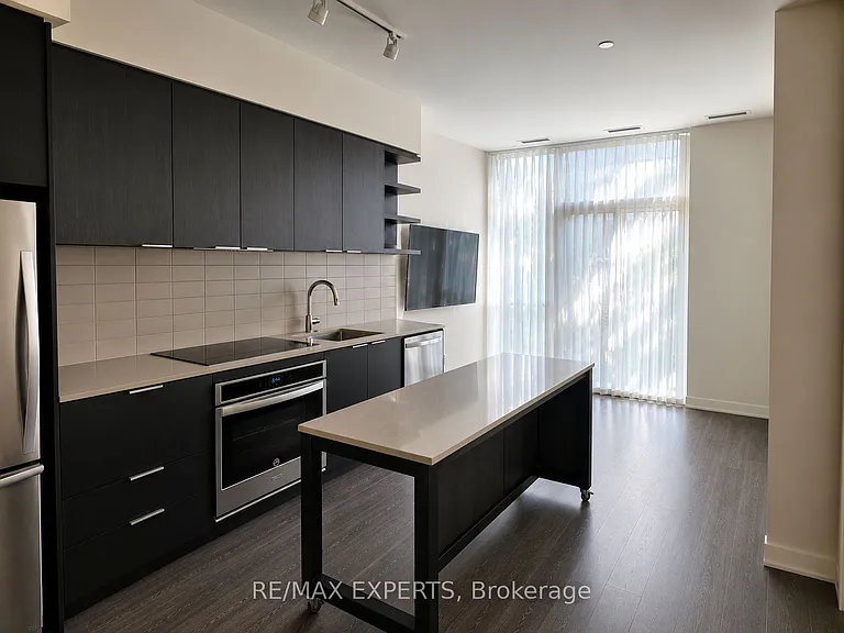 6 Sonic Way #N101 — Photo 2