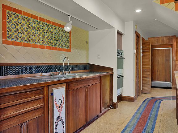 47th image of 2910 Crest Terrace Dr