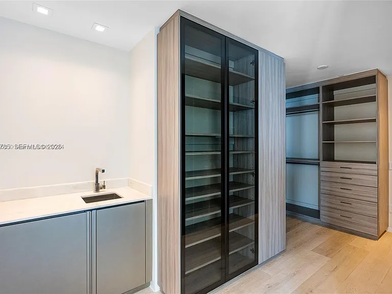 18975 Collins Ave #4600 — Photo 12