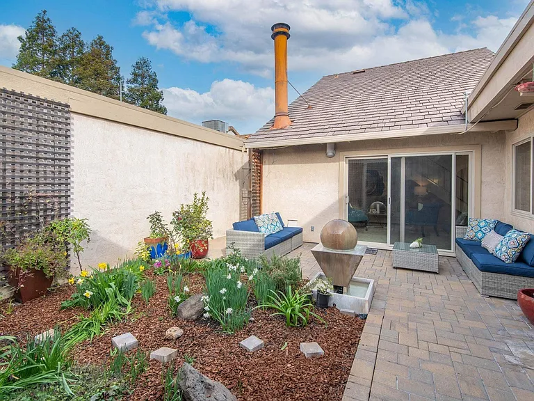 309 Lone Oak Dr — Photo 16