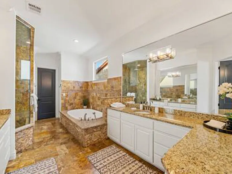 River Oaks Dr — Photo 22